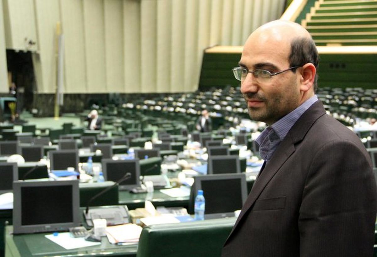 ابوترابی: وزیر اقتصاد اصلاح نظام بانکی را در دستور کار قرار دهد