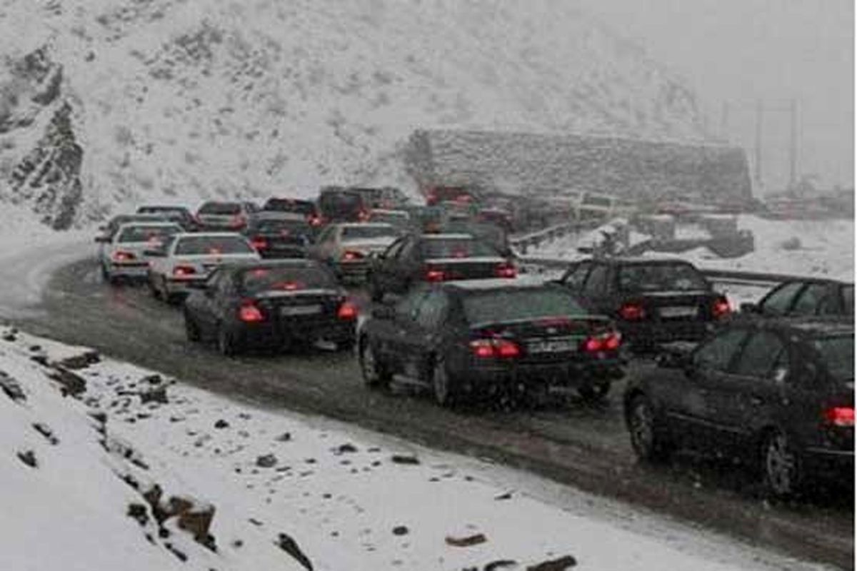 سرمازدگی برخی مسافران گرفتار شده در جاده چالوس