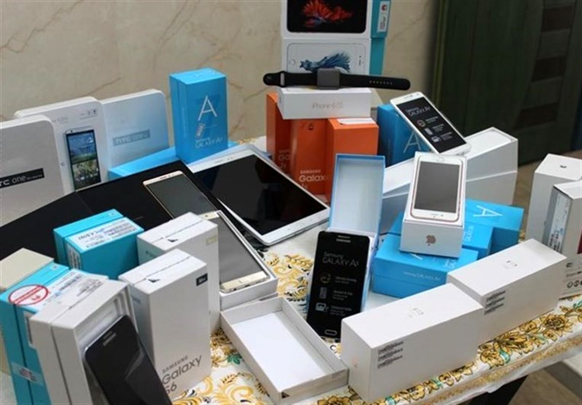 ترخیص ۲۶۵ میلیون دلار گوشی تلفن همراه از گمرک
