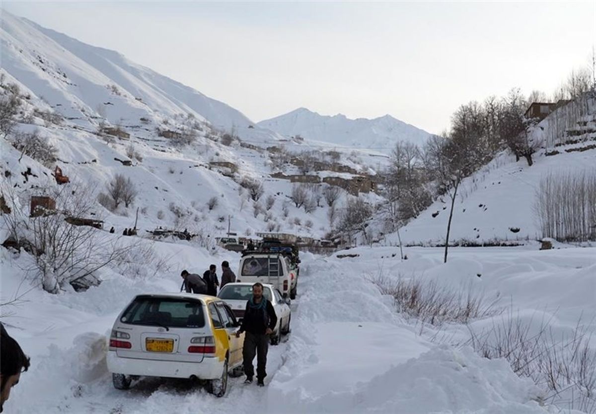 ۵۰ درصد راه‌های روستایی اردبیل به دلیل بارش برف مسدود شد