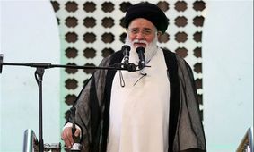 انتقادات صریح و برجامی امام جمعه مشهد از دولت؛ آمریکا می داند اروپا با کلک و حیله ایران را در برجام نگه می دارد /درست نیست دنبال اروپایی ها راه بیفتیم و با لبخند آنها راضی شویم /چرا یک آقا در دولت می گوید حقوق من ۳ هزار دلار بوده و حالا به ۷۰۰ دلار رسیده 
