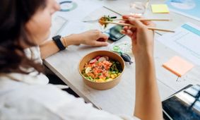 راهکارهای تغذیه ای موثر برای کاهش اضطراب