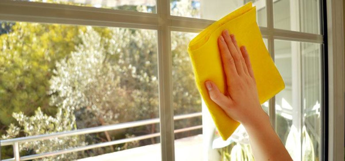 آموزش ساخت شیشه پاک کن خانگی