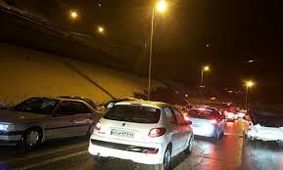 مشکوک بودن سُر خوردن سریالی خودروها در جاده نوشهر!