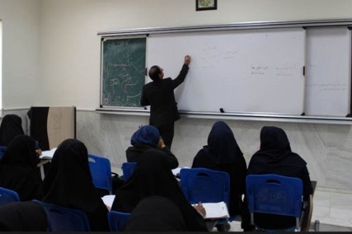 مبنای محاسبه حقوق اعضای هیات علمی تغییر می‌کند/حذف پرداخت حق‌التدریسی