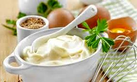 کاربردهای متفاوت سس مایونز در خانه داری