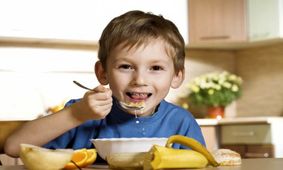 بهترین و مناسب ترین میان وعده برای کودکان
