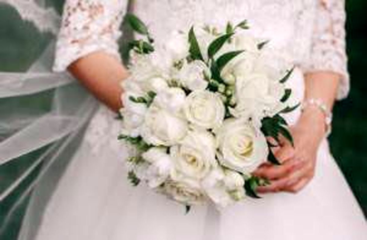 کار زشت و شرم آور این عروس در مراسم ازدواجش