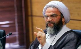 محسن غرویان: دین مثل ریاضیات است؛ با چماق و فشار نمی توان آن را به کسی تحمیل کرد