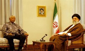 تجربه سیاسی آیت‌الله خامنه‌ای برای پیروزی «نلسون ماندلا»
