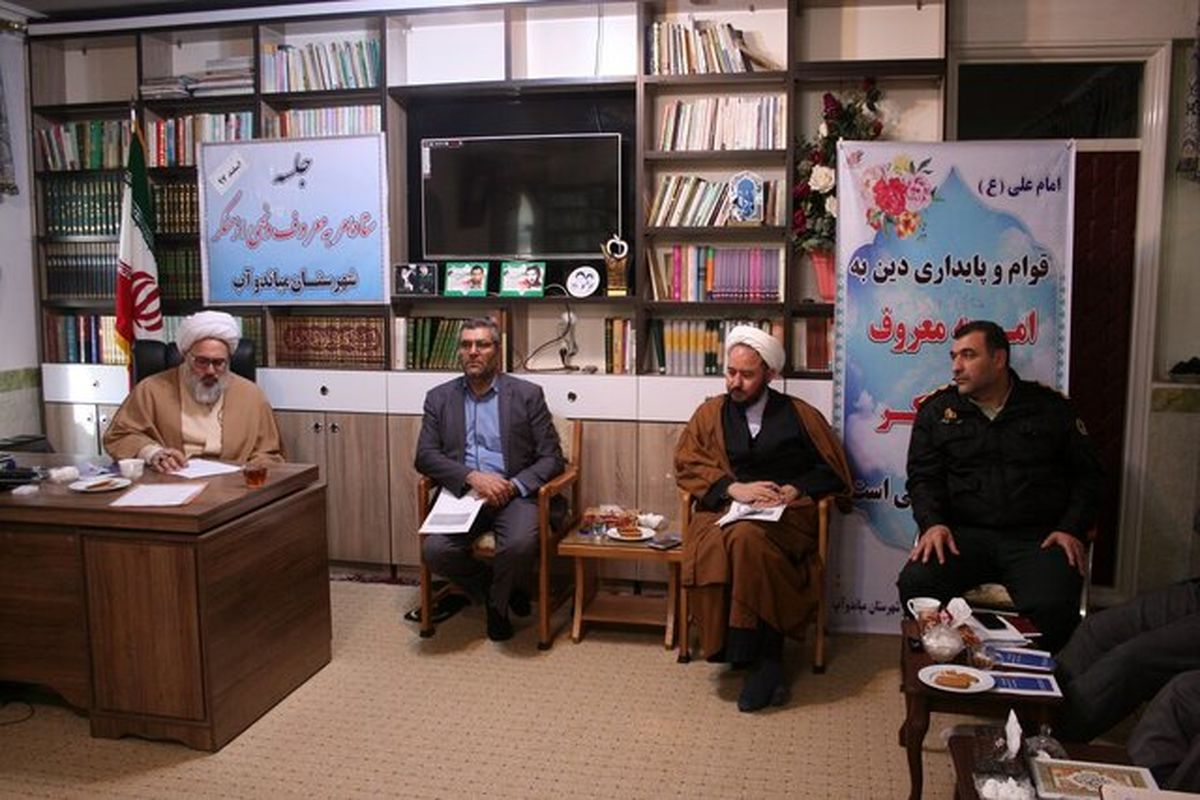 بانوان نباید در داخل ماشین‌ها بدون حجاب باشند