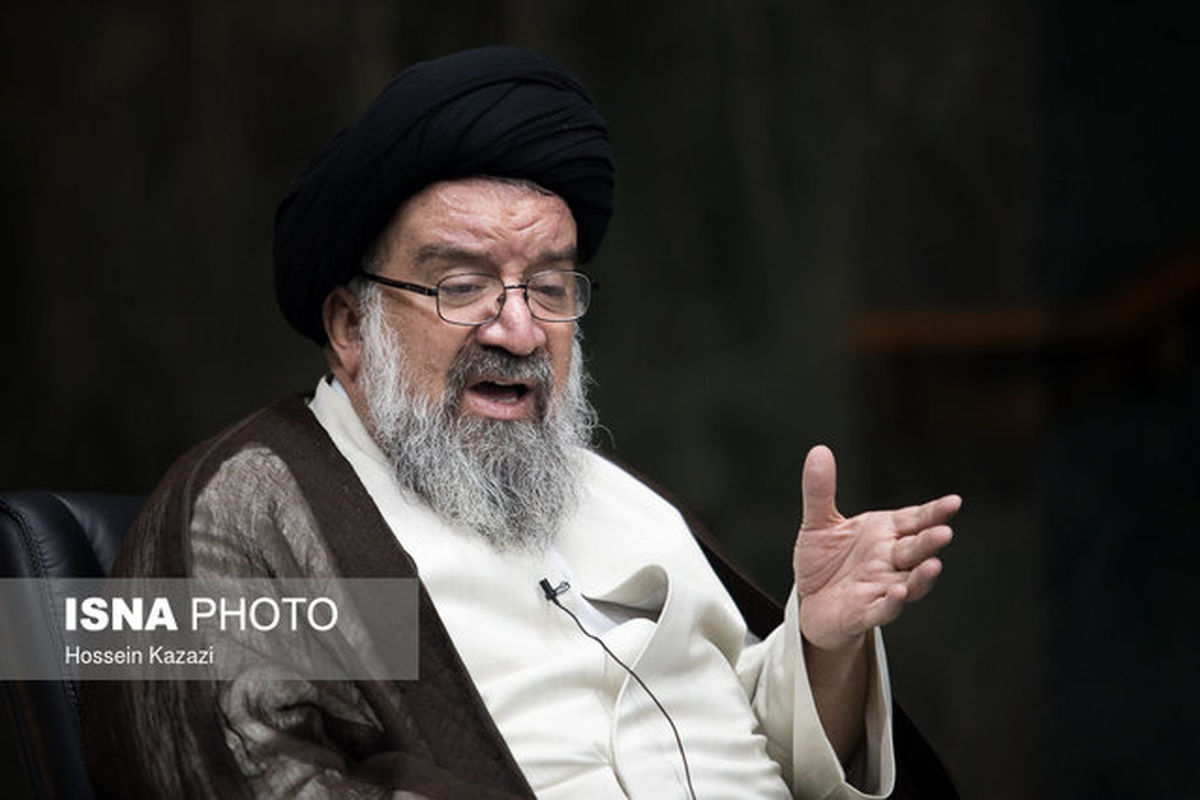 احمد خاتمی: با کاغذ بازی نمی‌توان انتظار رونق اقتصادی داشت