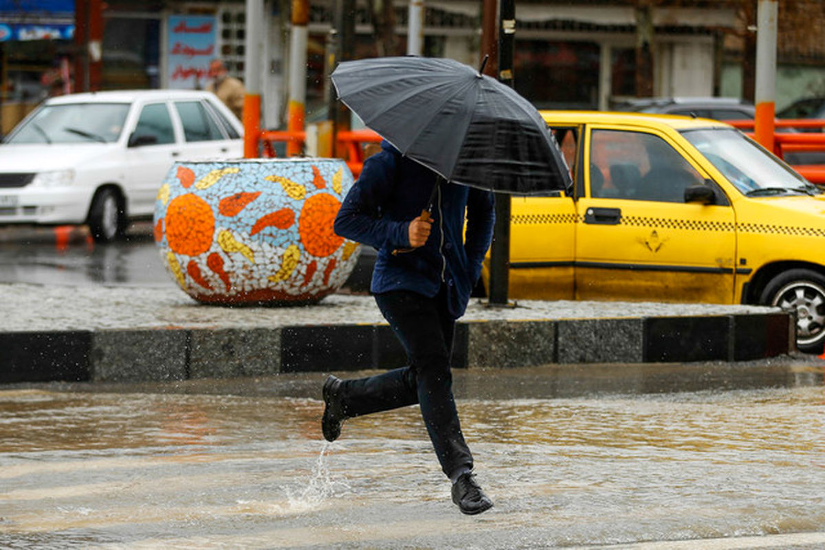 رگبار و رعد و برق در ۲۵ استان