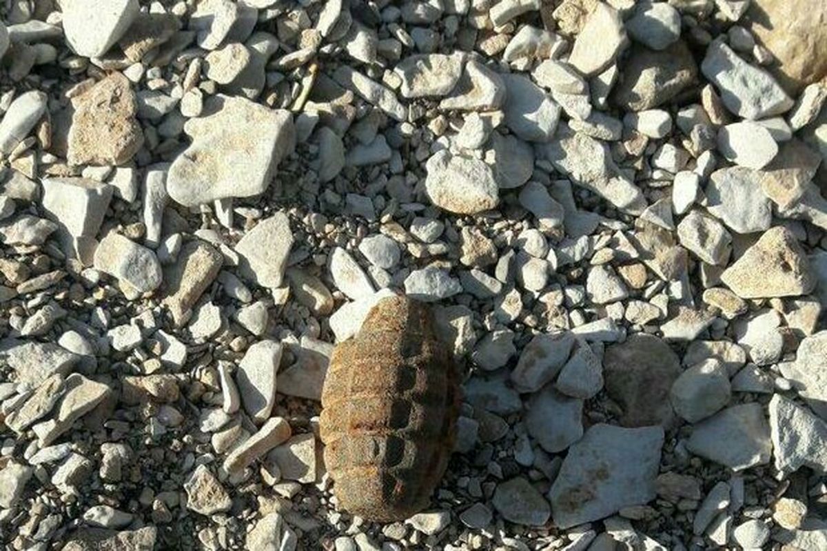 کشف مین ضد خودرو و نارنجک در رودخانه های ایلام