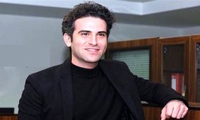 گریم جدید هوتن شکیبا در «فوق‌لیسانسه‌ها»+عکس