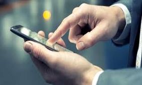 درخواست دوستی از زن جوان با استفاده از اطلاعات موبایل او