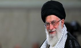 حاشیه‌هایی از دیدار رمضانی دانشجویان با رهبر انقلاب/ از نگاه صمیمی و لبخند پدرانه رهبری تا ثبت یک لحظه بیادماندنی
