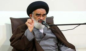 امام جمعه قم: باید با افرادی که حجابشان طوری است که با کشف حجاب تفاوتی ندارد هم برخورد شود/ باید لذت بردن را برای متدین‌ها ترویج کنیم