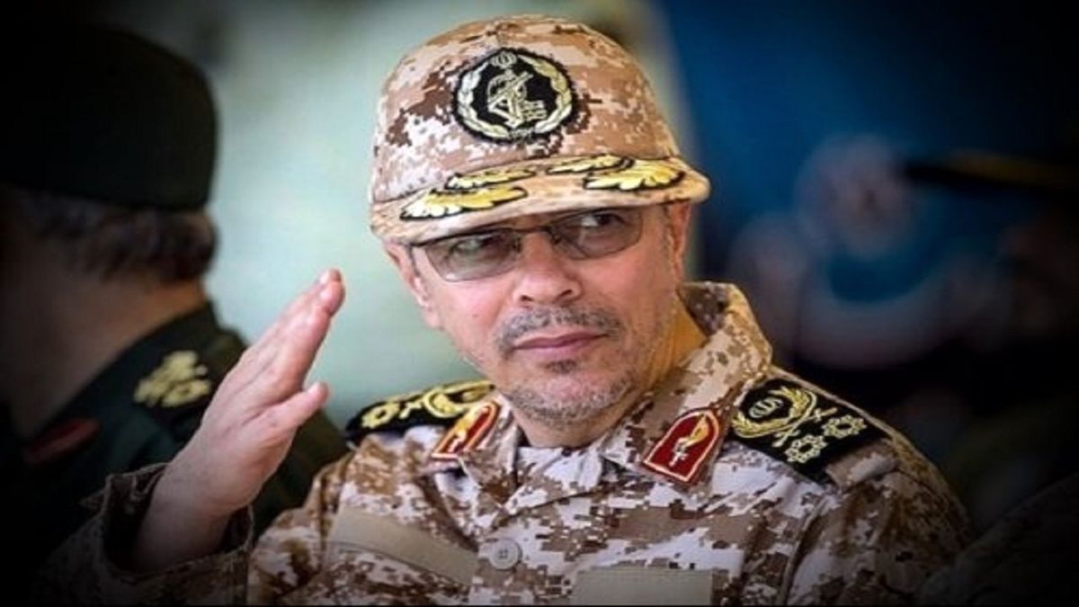سرلشکر باقری: با جامعه درحال تحول ما نمی‌شود با رویکرد سخت و باتوم برخورد کرد/ افسر پلیس ما باید نسل جدید را به خوبی بشناسد/ ویدئو

