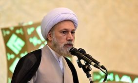 رئیس جمهور غیرمعتقد مانند یک غیر هادی در جریان برق است/ او در این وسط قرار می‌گیرد و نمی‌گذارد نور امامت و لایت به مردم منتقل شود