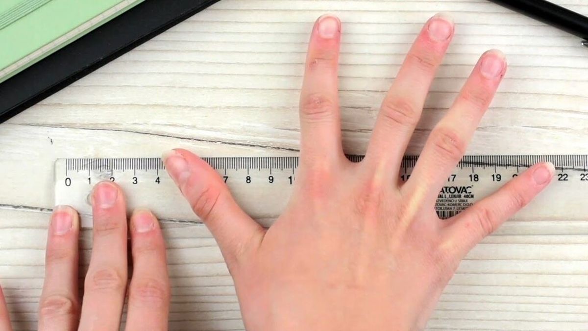 ترفندی ساده برای اندازه‌ گیری با دست | به راحتی سایز هر چیزی را بفهمید
