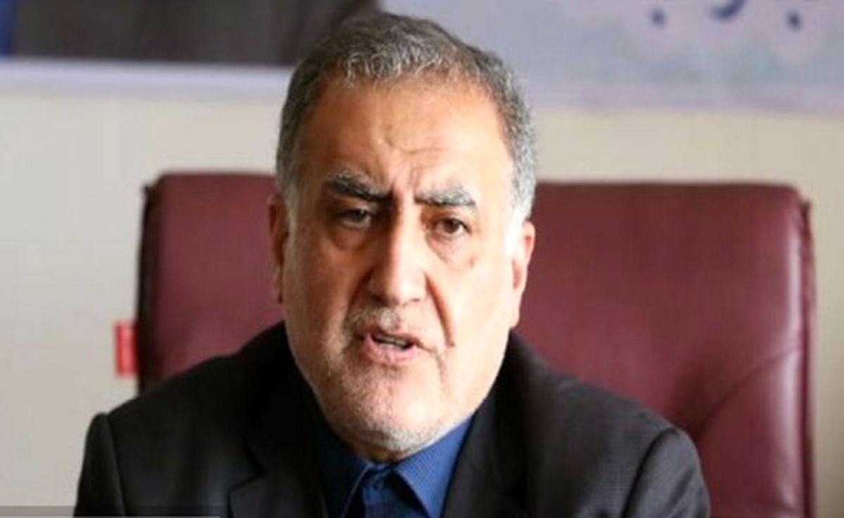 دولت مردم را وادار می‌کند خودروی داخلی بخرند/ در ۸ سال اخیر علاوه بر آقازاده‌ها و مفسدان، مردم ۱۷۷ میلیارد دلار از کشور خارج کردند
