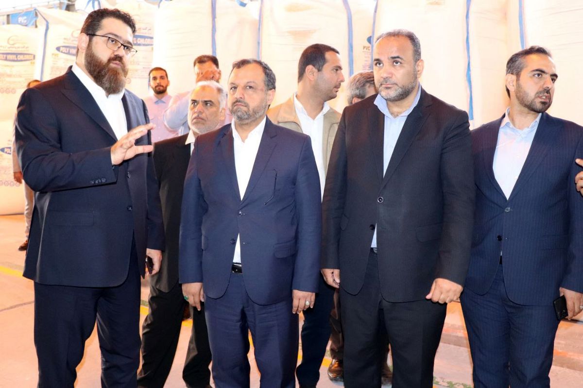 مذاکره با وزیر امور اقتصادی و دارایی در راستای اجرای طرح های توسعه هافمن
