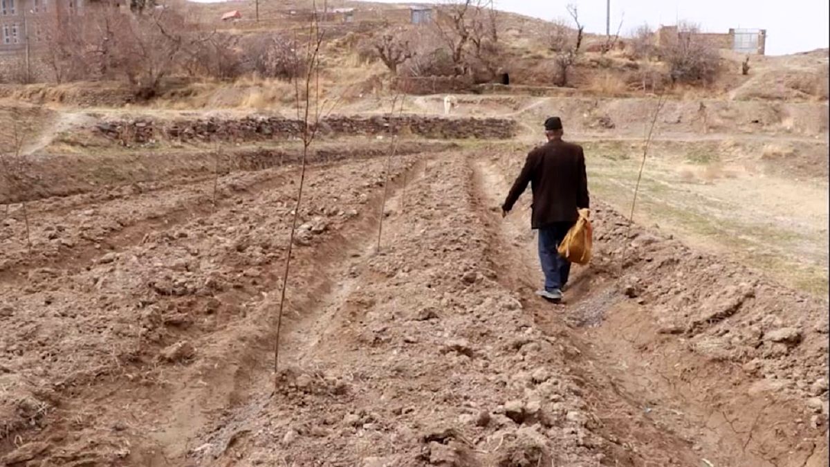 روستایی که ۱۸ سال زاد و ولد نداشته است