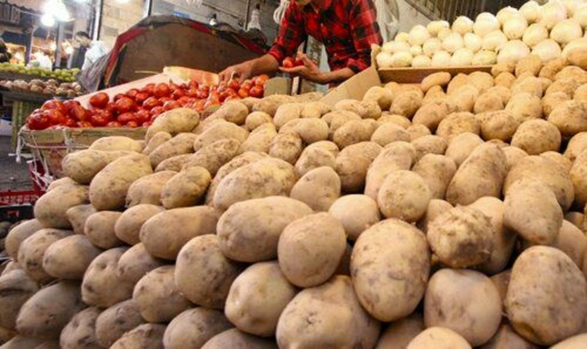 گوجه فرنگی و سیب زمینی؛ همچنان در صدر قیمت ها