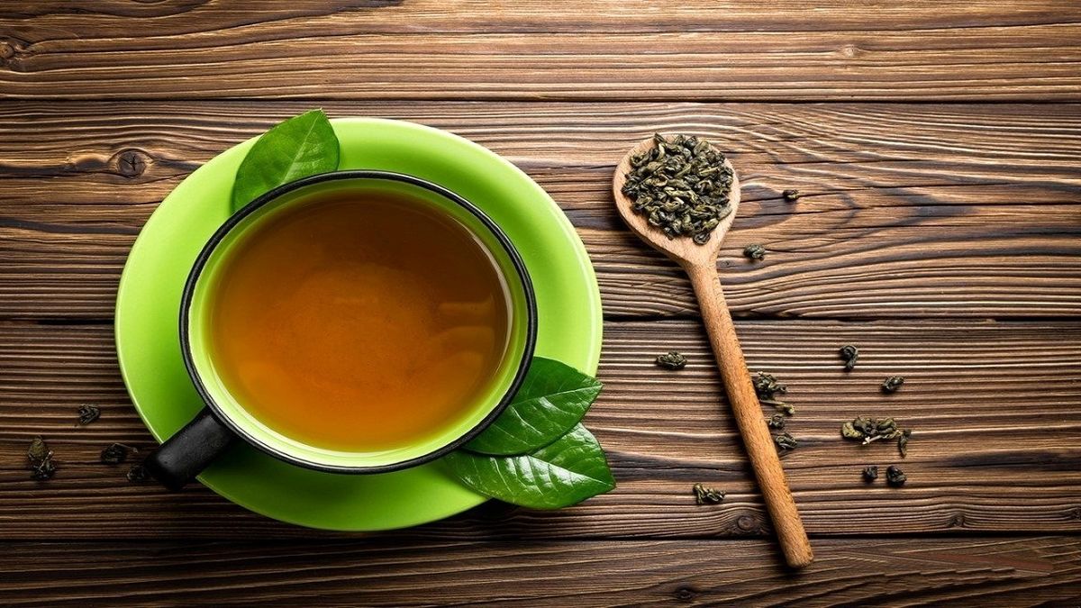دمنوش چای سبز با زنجبیل، پونه و آویشن برای کاهش اثر سوء آلودگی هوا