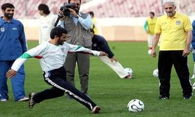 رفتار احمدی نژادی مدیران پرسپولیس با وحید هاشمیان
