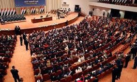 کتک‌کاری و پرتاب کفش در پارلمان عراق/ ویدئو