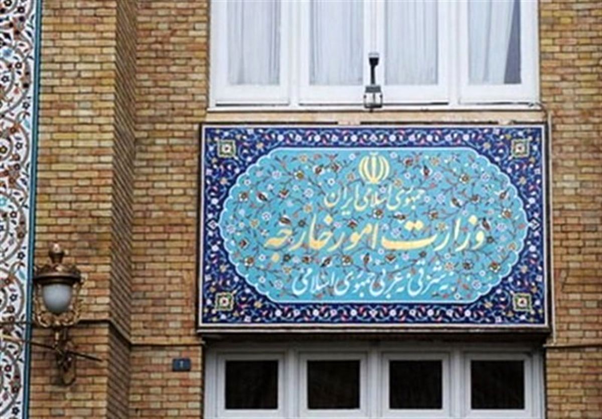 روزنامه کیهان: گفتیم سفیران را عوض کنید، وزارت خارجه گوش کرد/ ۳۷ سفیر در نوبت تغییر

