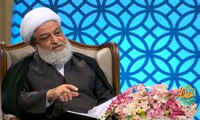 کارشناس صدا و سیما در برنامه سمت خدا: مردم باید قدردان جمهوری اسلامی باشند/ یک شب زندگی زیر سایه ولایت فقیه بهتر از هزار ماه زندگی زیر سایه حکومت کفر است