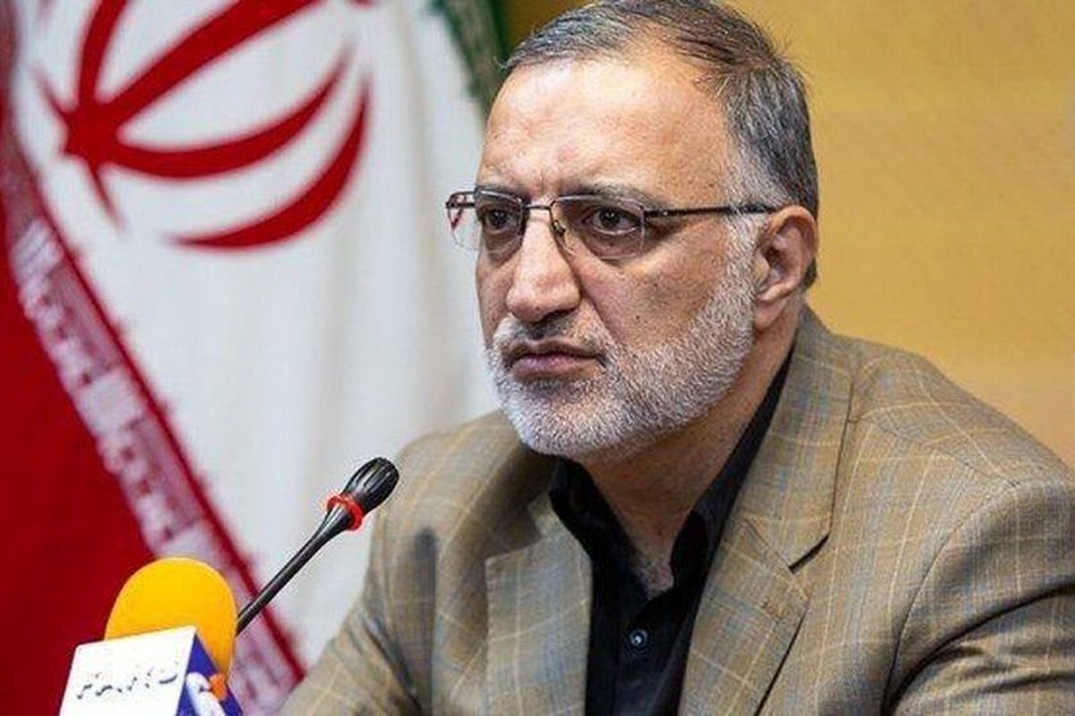 گفتگوی یک معتاد در رود دره‌ فرحزاد با شهردار تهران/ ویدئو