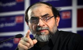 رحیم‌پور ازغدی: باید ترامپ را مانند مادورو بازداشت کنیم/ 2 تا به گوش ترامپ بزنیم مثل سگ زوزه می‌کشد