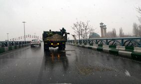 شهرداری مشغول کار است