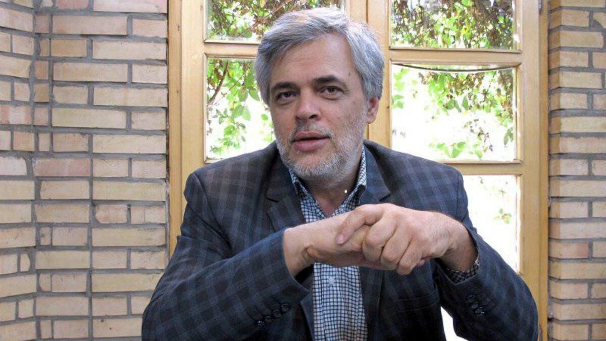 مهاجری: «اقتصاد» را هم مانند دیپلماسی از دولت رئیسی «بگیرید» / دولت بماند و «فیلترینگ‌اش!»