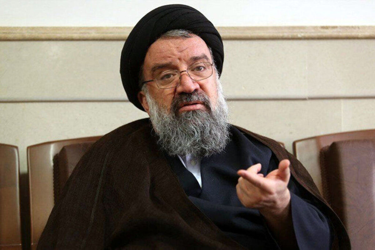 چرا خود را معادل دین می‌ گیرید و هر چیزی علیه خود را علیه دین معرفی می‌ کنید؟

