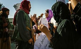 ممنوعیت کتاب‌های زنان و ۱۸ رشته دانشگاهی در افغانستان توسط طالبان