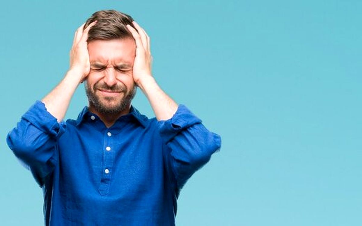 چگونه سردردهای ناشی از کم‌ آبی را تشخیص بدهیم و درمان کنیم؟