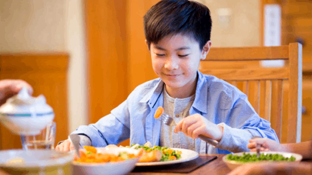 چطور کودکان را به خوردن صبحانه تشویق کنیم؟