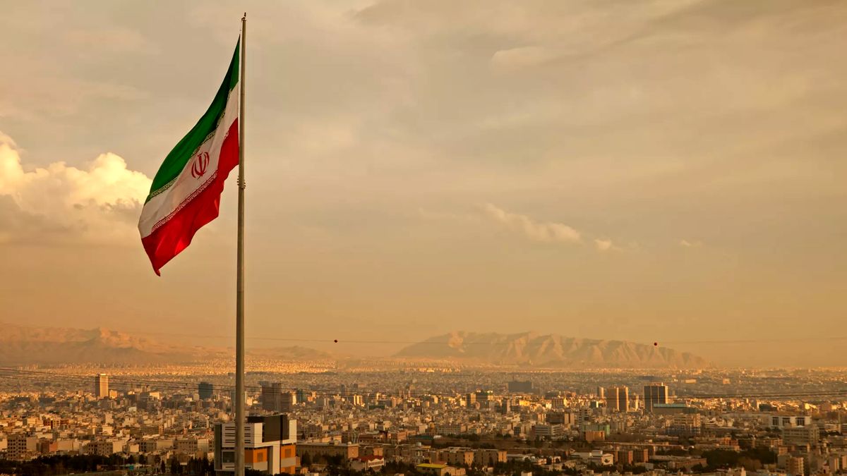 تا پای جان پای ایران؛ تجلی وحدت در نبرد حق و باطل