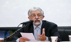 موضع حداد عادل درباره موضوع مالکیت شاهنامه برای کشورهای دیگر

