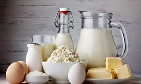 نقش مایعات و لبنیات در افزایش میزان شیر مادر