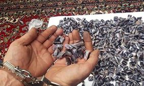 معده تریاکی این مرد لو رفت/ 290 بسته تریاک فقط در یک معده
