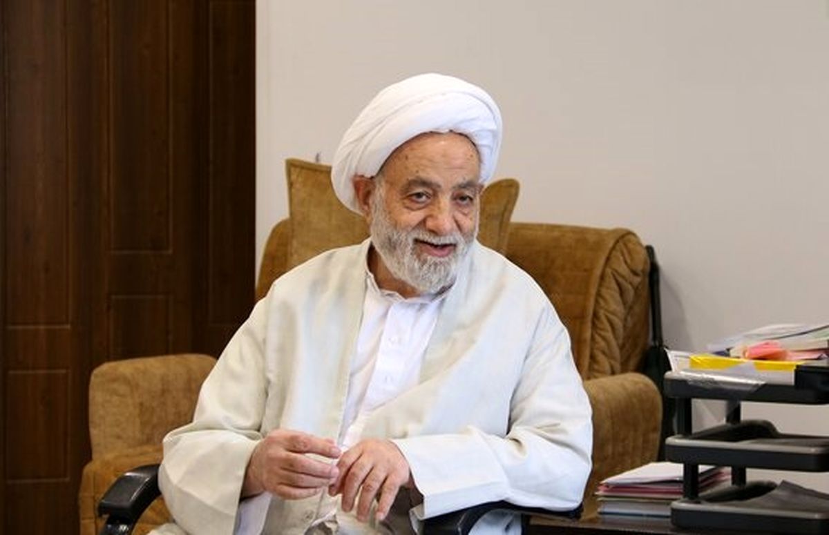 شوخی قرائتی با یک خبرنگار درباره تفاوت روحانی و رادیو!/ ویدئو

