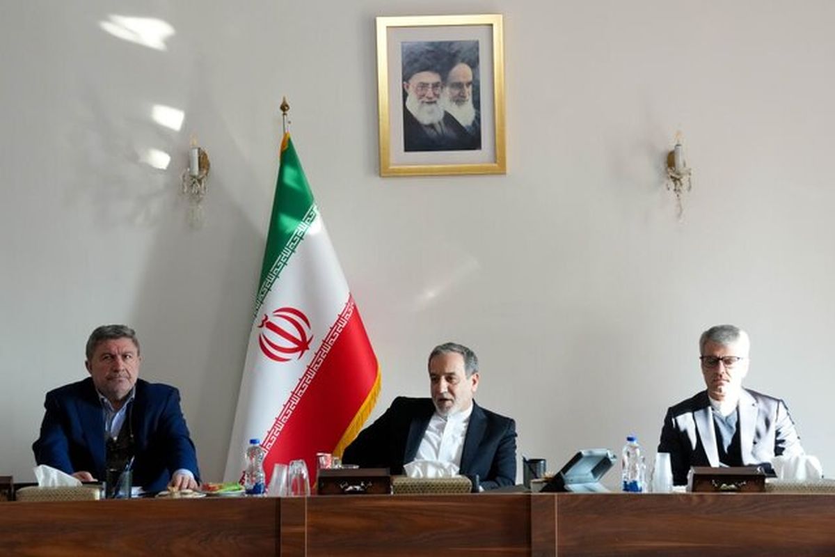 تاکید عراقچی بر لزوم هماهنگی میدان، دیپلماسی و رسانه در سیاست خارجی

