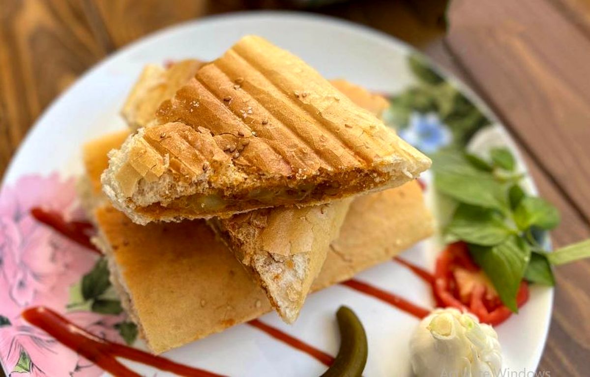 طرز تهیه پنینی مرغ و سیب زمینی راحت