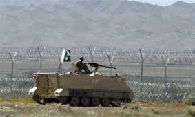 کشته شدن ۵ غیرنظامی افغان در درگیری‌ میان طالبان و نظامیان پاکستانی

